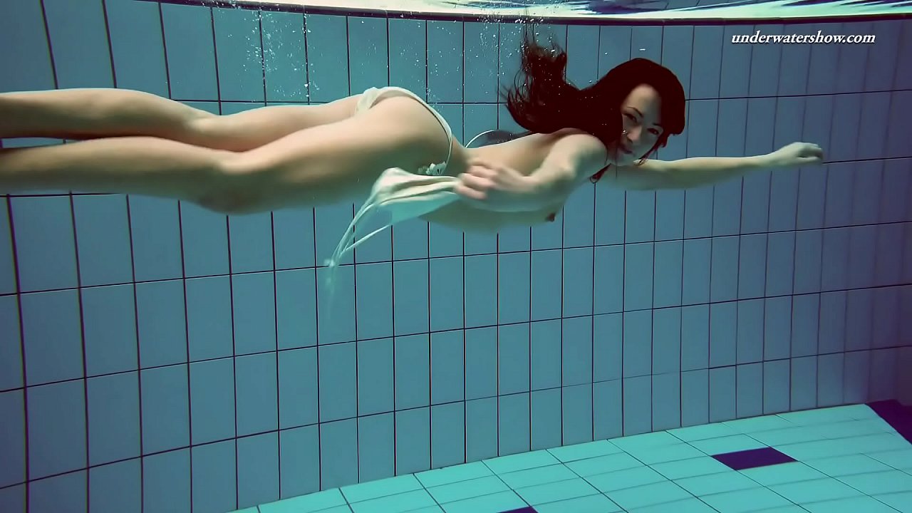 Defense reccomend super hot hungarian teen underwater